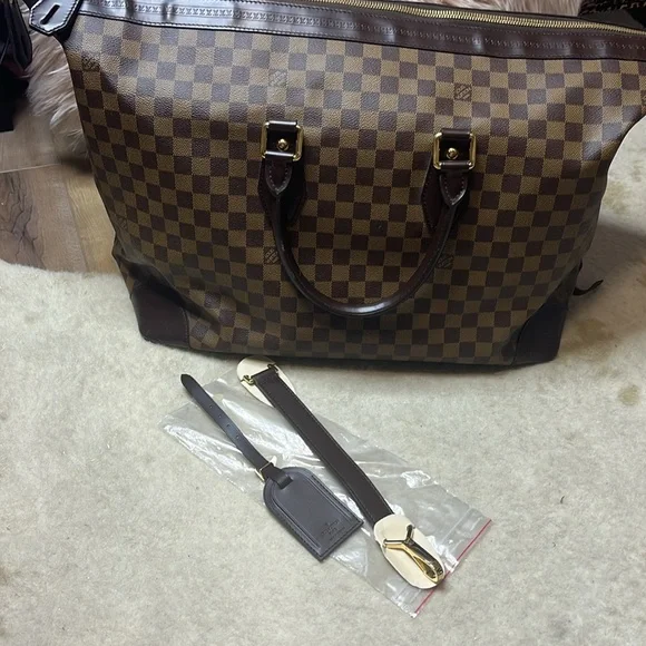 LOUIS VUITTON DAMIER EBENE TRAVELLER BAG - Picture 10 of 12